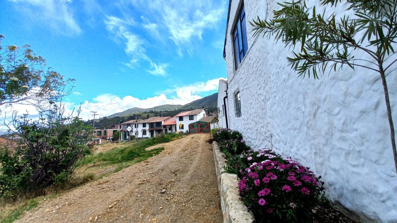 Hospedaje Y Camping Del Rio 몬구이 외부 사진