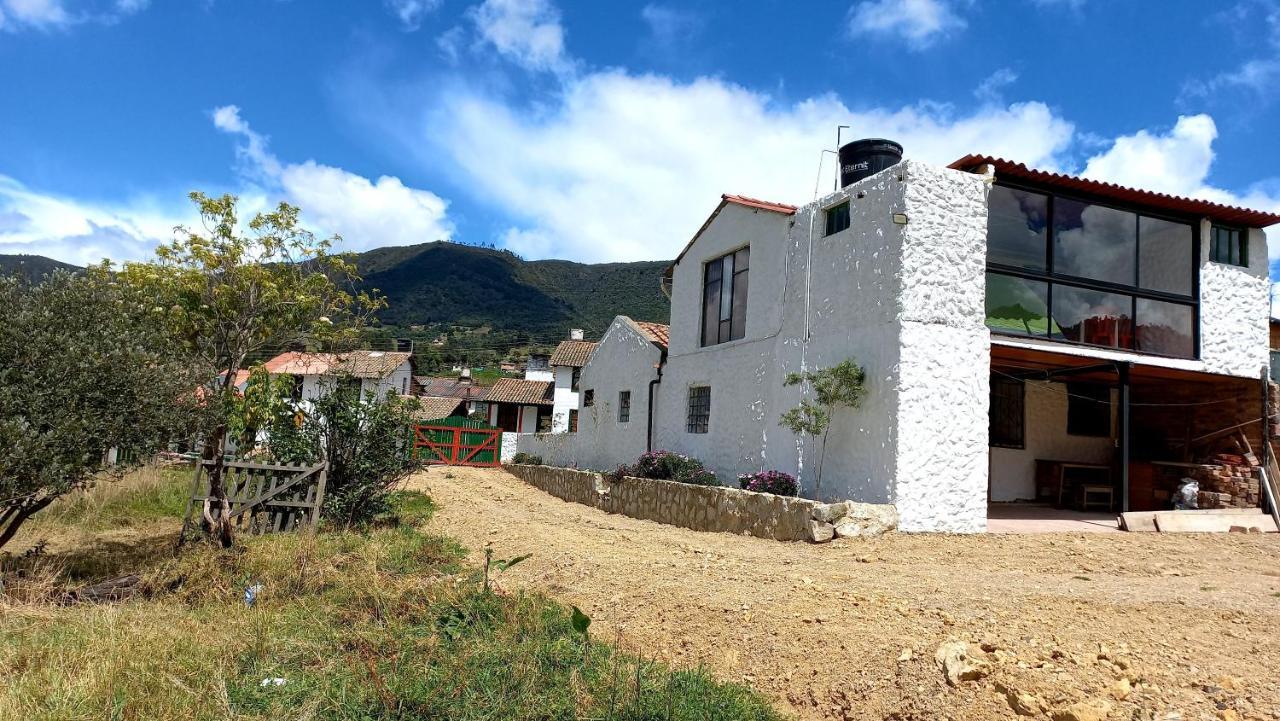 Hospedaje Y Camping Del Rio 몬구이 외부 사진