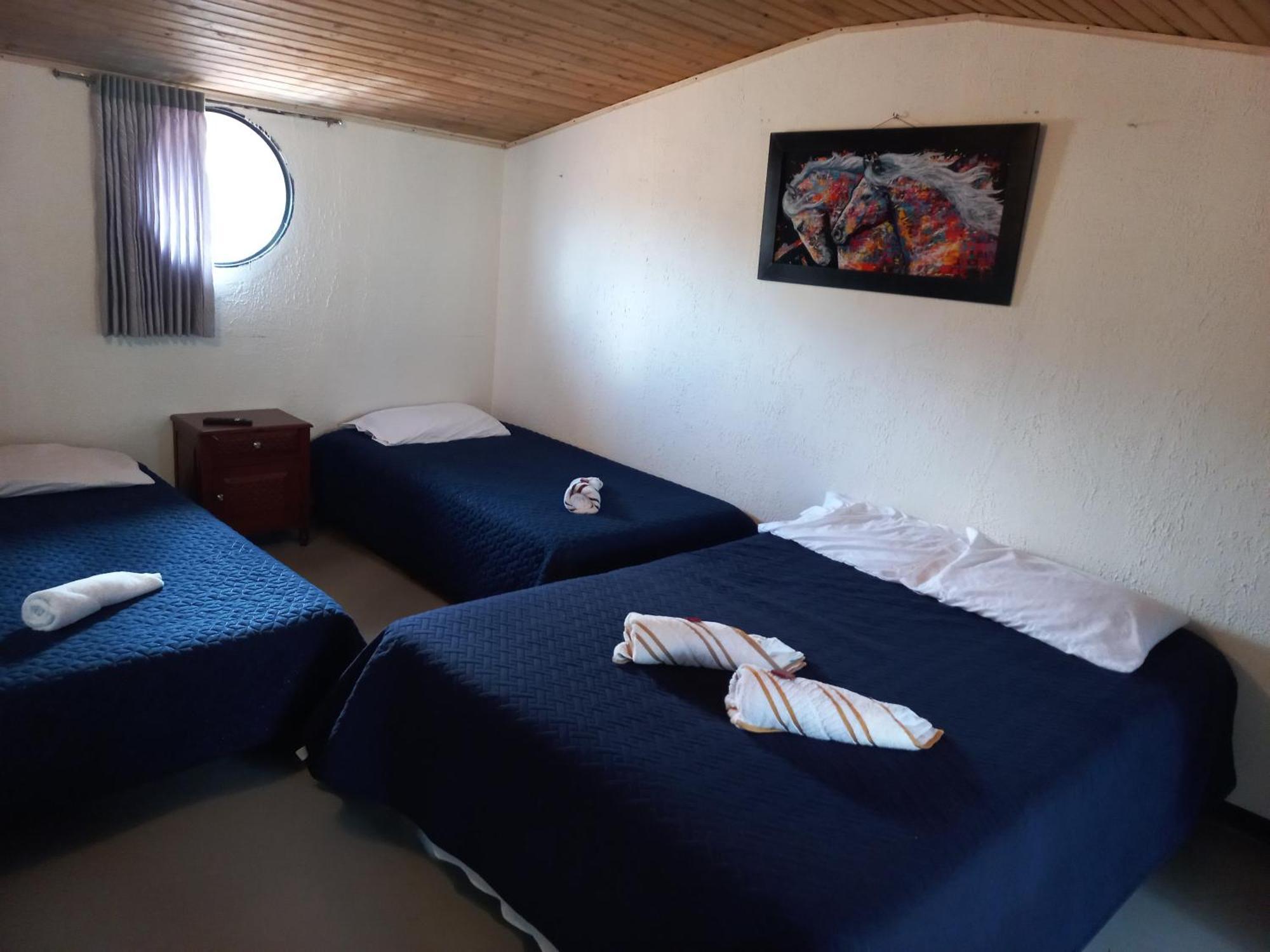 Hospedaje Y Camping Del Rio 몬구이 외부 사진