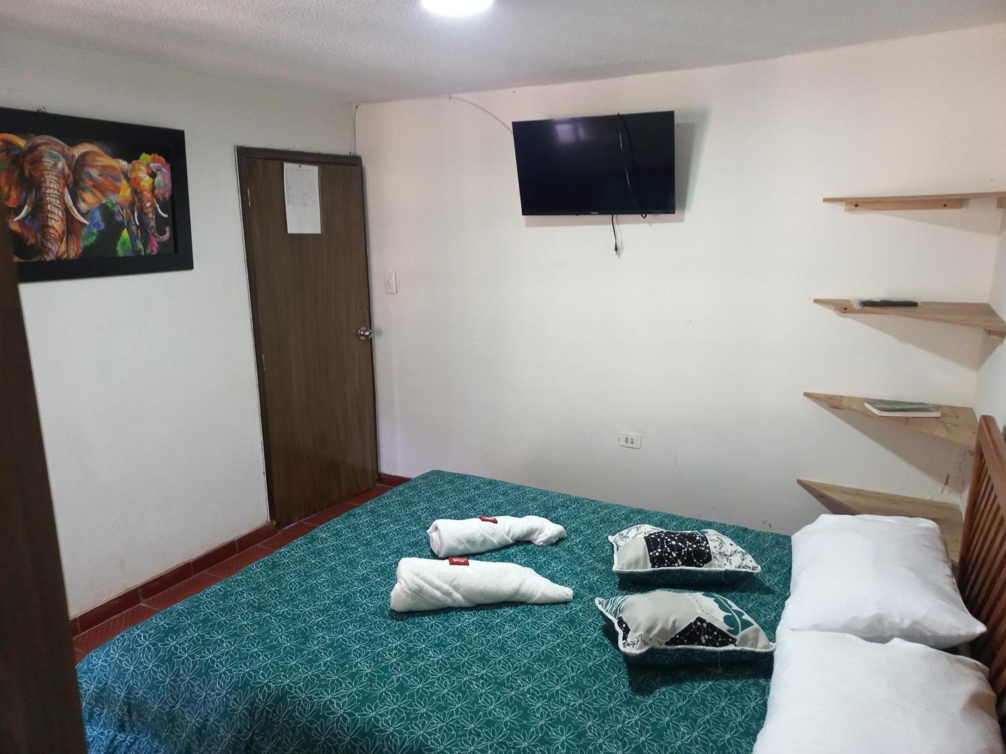 Hospedaje Y Camping Del Rio 몬구이 외부 사진