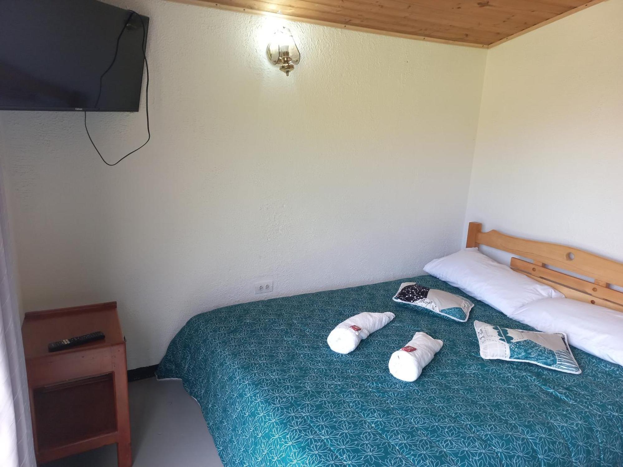 Hospedaje Y Camping Del Rio 몬구이 외부 사진